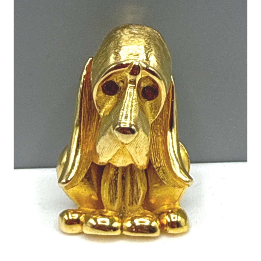 Vintage Gold Tone Basset Hound Dog Brooch Pin Red Rhinestone Eyes 1 Inch